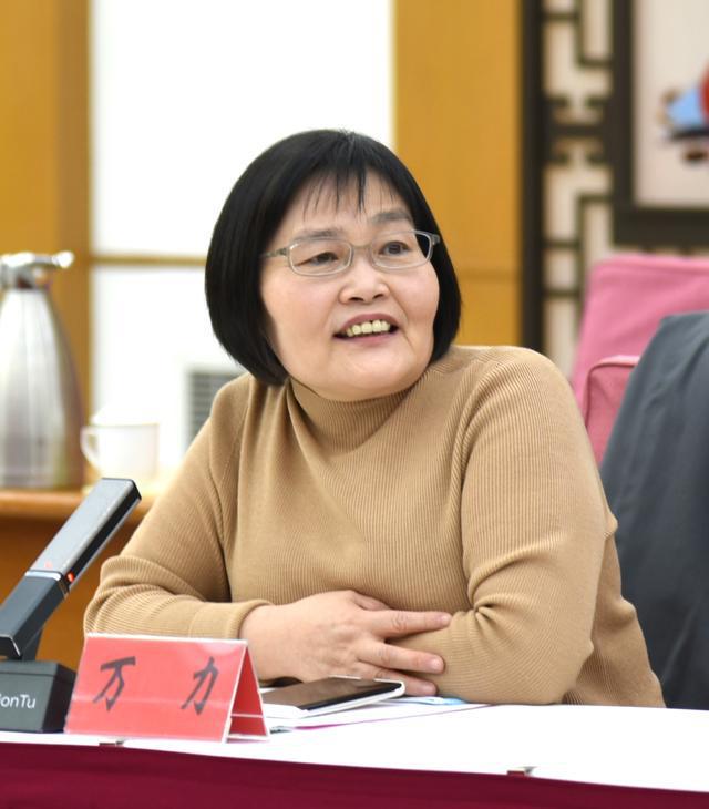 文飚率南开校友企业家联谊会走进西青 朱财开云体育 开云平台斌主持座谈会并讲话(图3)