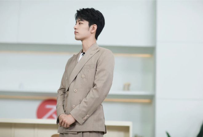 开云 开云体育官网肖战一张脸拿下三个品牌商务王不缺代言粉丝要的是YSL态度(图3)