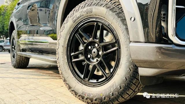 Kaiyun 开云兼顾商务和越野的SUV 福特“霸界”西安金泰福现车(图4)