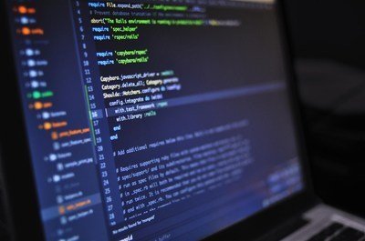 软件发展的五个时代开云 开云体育官网——第一代与第二代(图2)