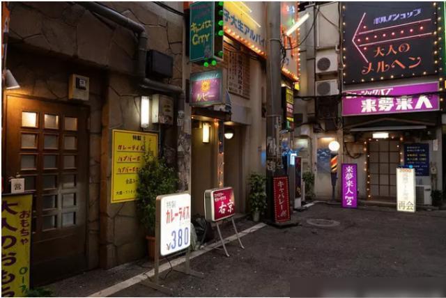 开云 开云体育官网《导演》中日本艾薇界帝王作品超3000部见证特殊产业崛起(图8)