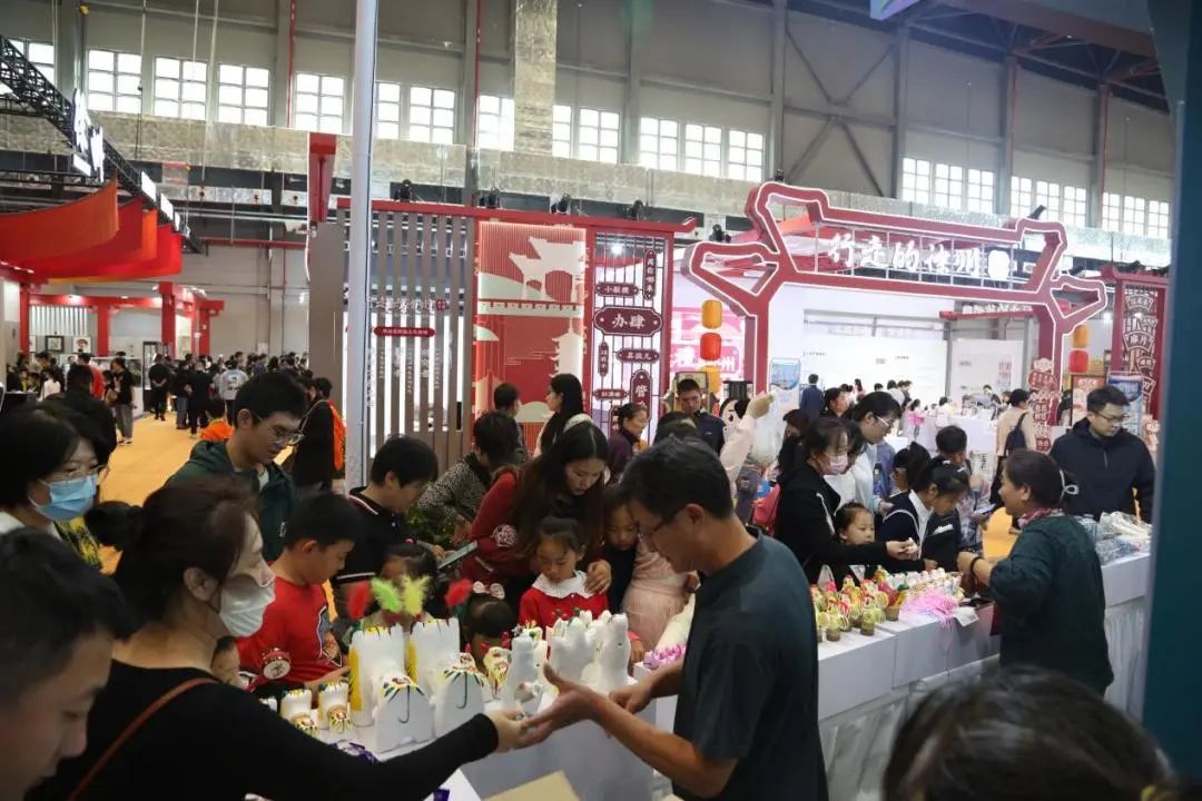 云龙“双节”消开云APP 开云官网入口费市场购销两旺(图3)