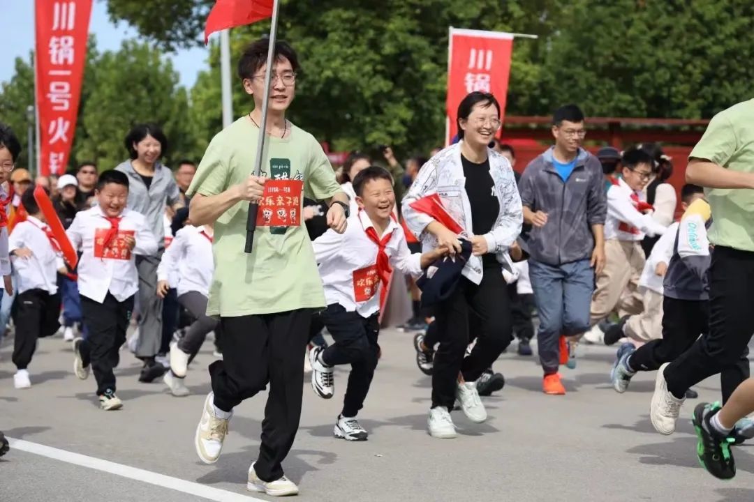 云龙“双节”消开云APP 开云官网入口费市场购销两旺(图4)