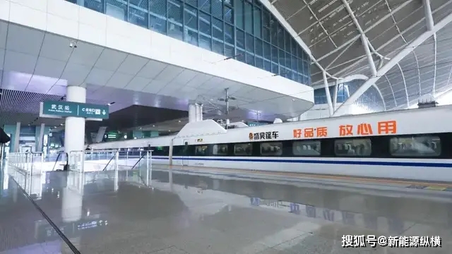 中国商务网发布：Kaiyun 开云盛昊广告与高铁并行以高品质助力“中国速度”(图9)